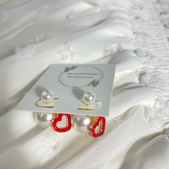 Jewelry - NWT Red Heart Valentines Day Pearl Stud Earrings❤️